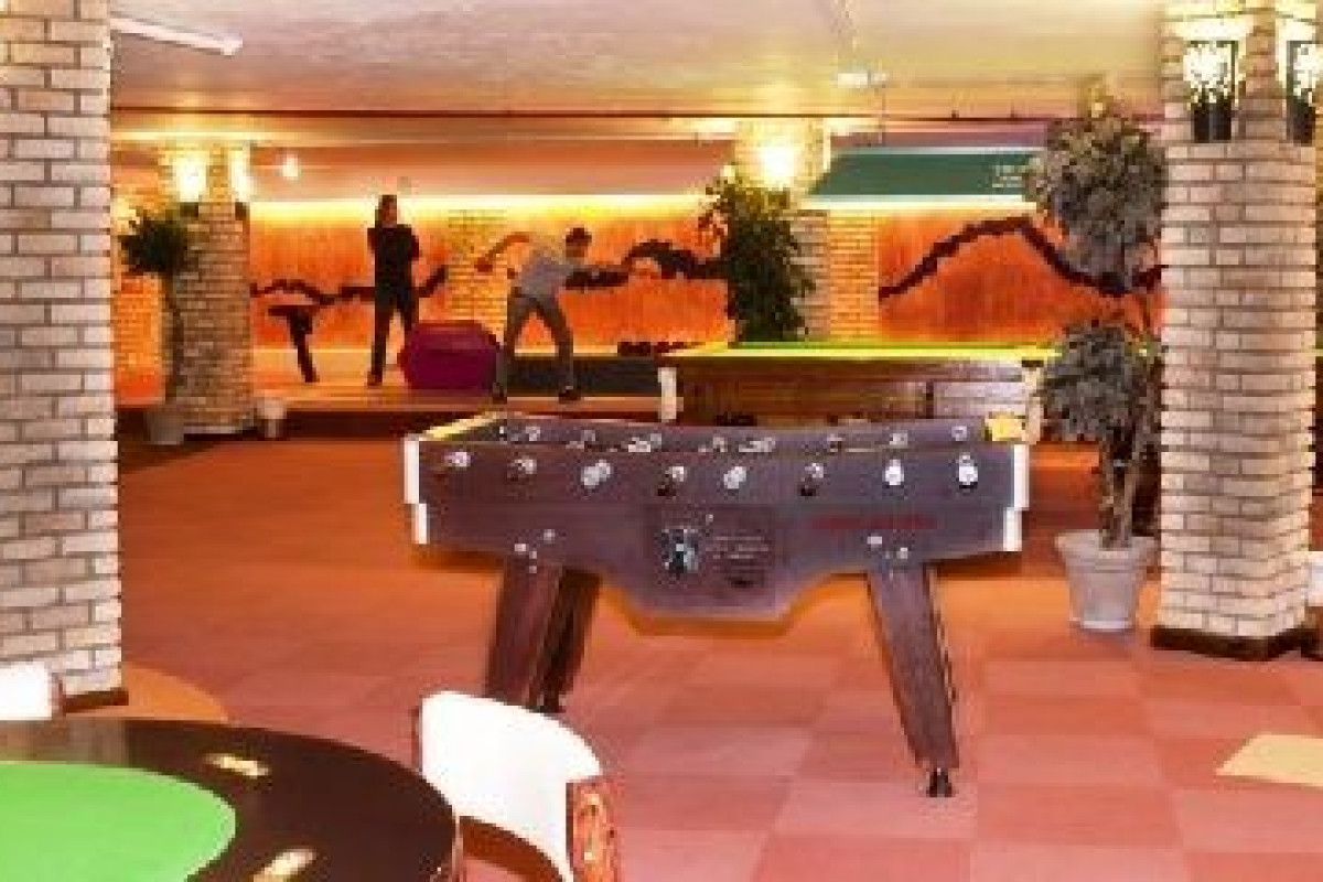 BULL ESCORIAL  SPA