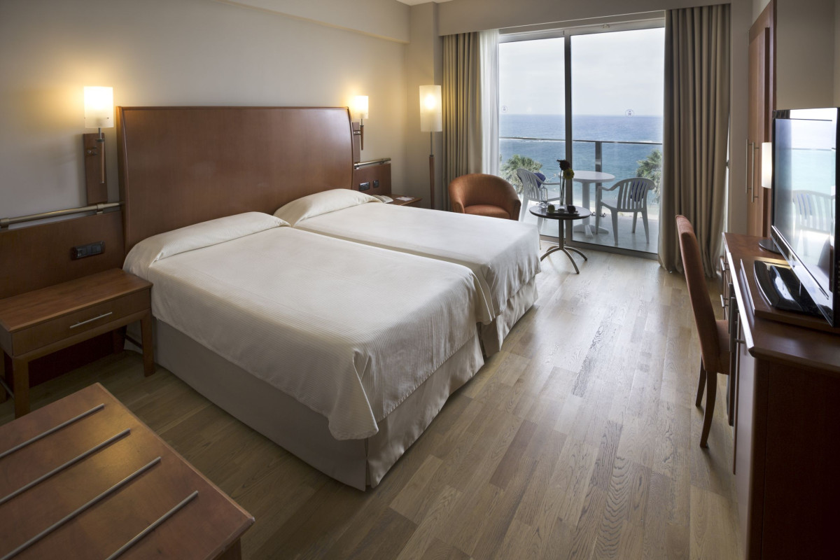 Bull Reina Isabel  Spa