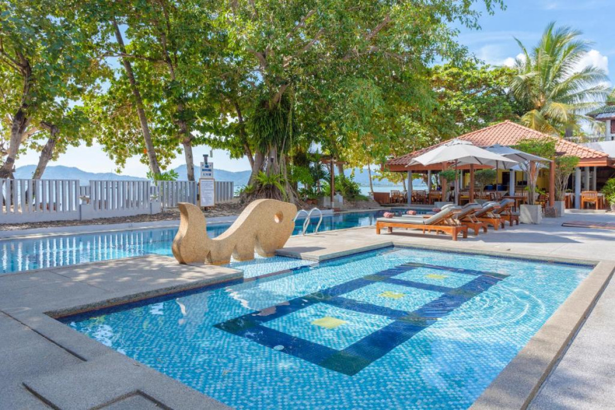 Hotel By The Sea
