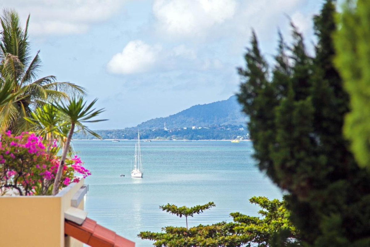 Hotel By The Sea