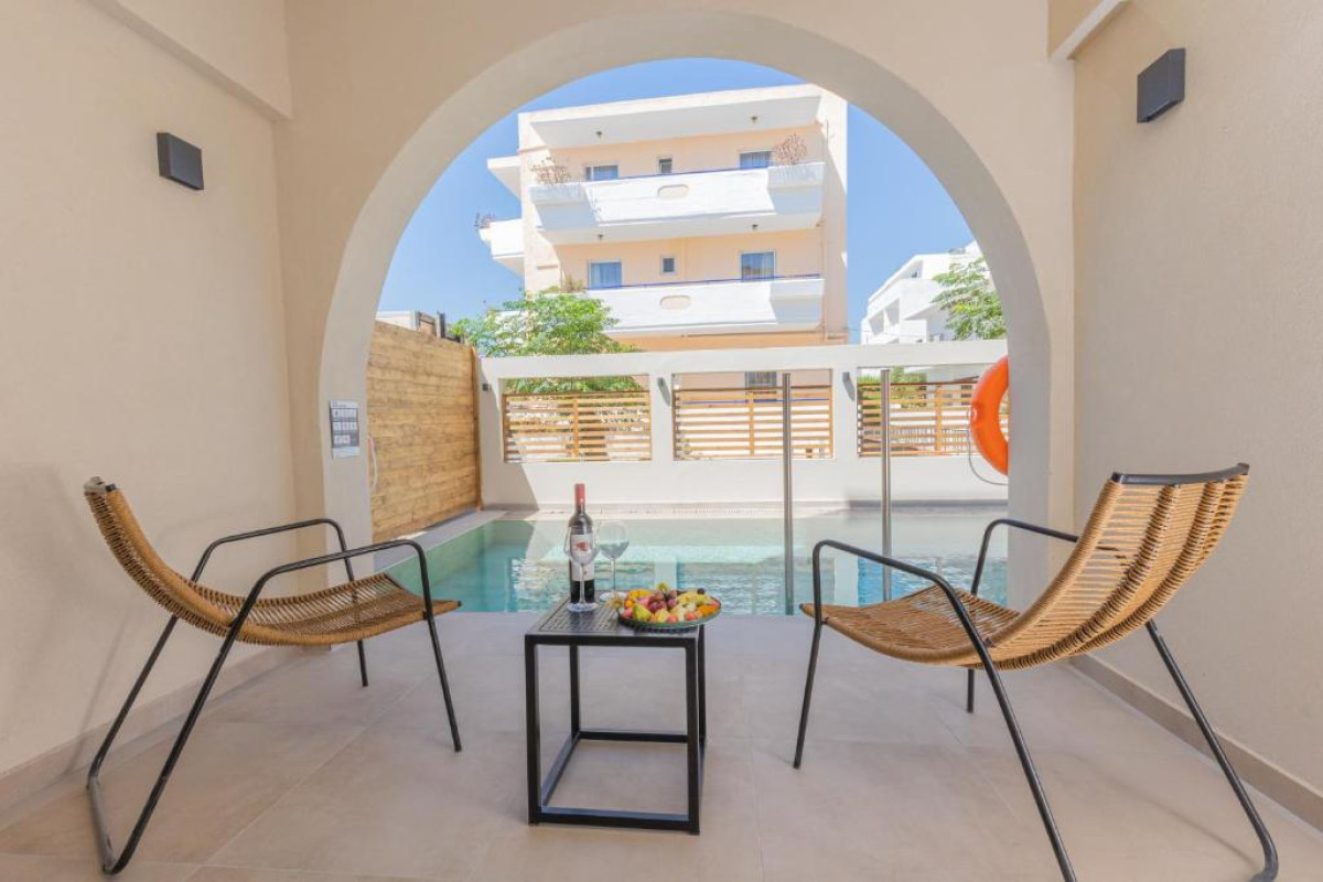 CABANA BLU HOTEL  SUITES