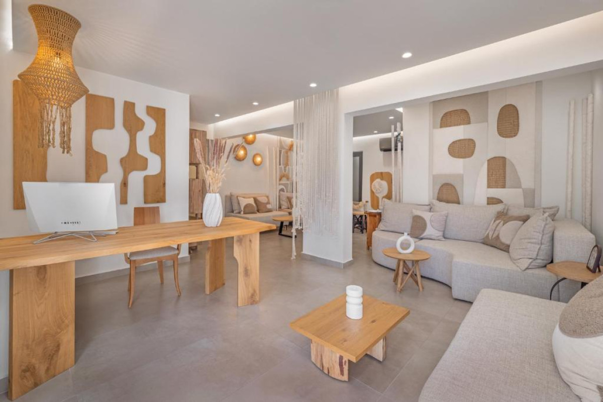 Cabana White Boutique Hotel & Suites