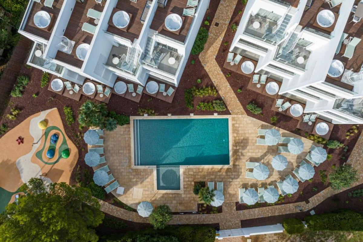 Cabot Las Velas Apartments