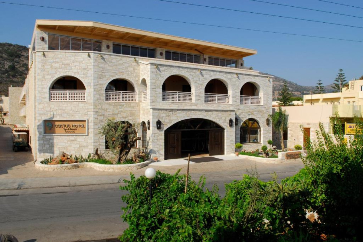 Cactus Royal Hotel