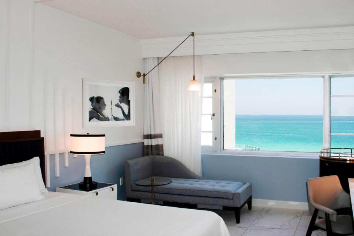 Cadillac Hotel & Beach Club