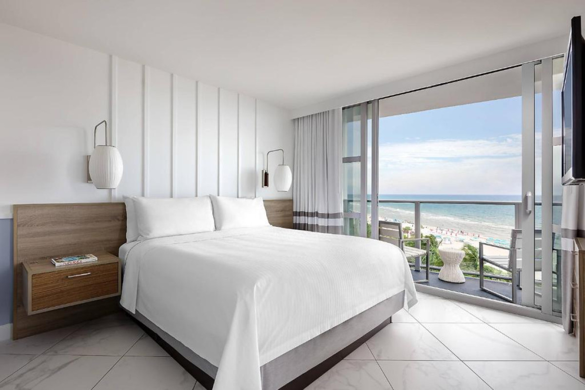 Cadillac Hotel & Beach Club
