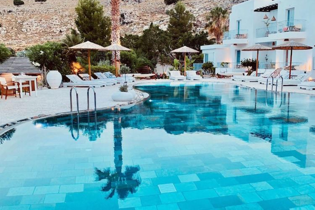 Caesars Gardens Hotel & Spa