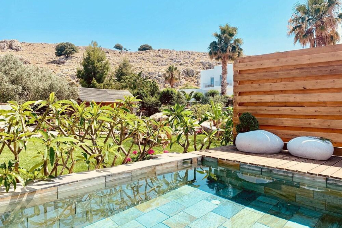 Caesars Gardens Hotel & Spa