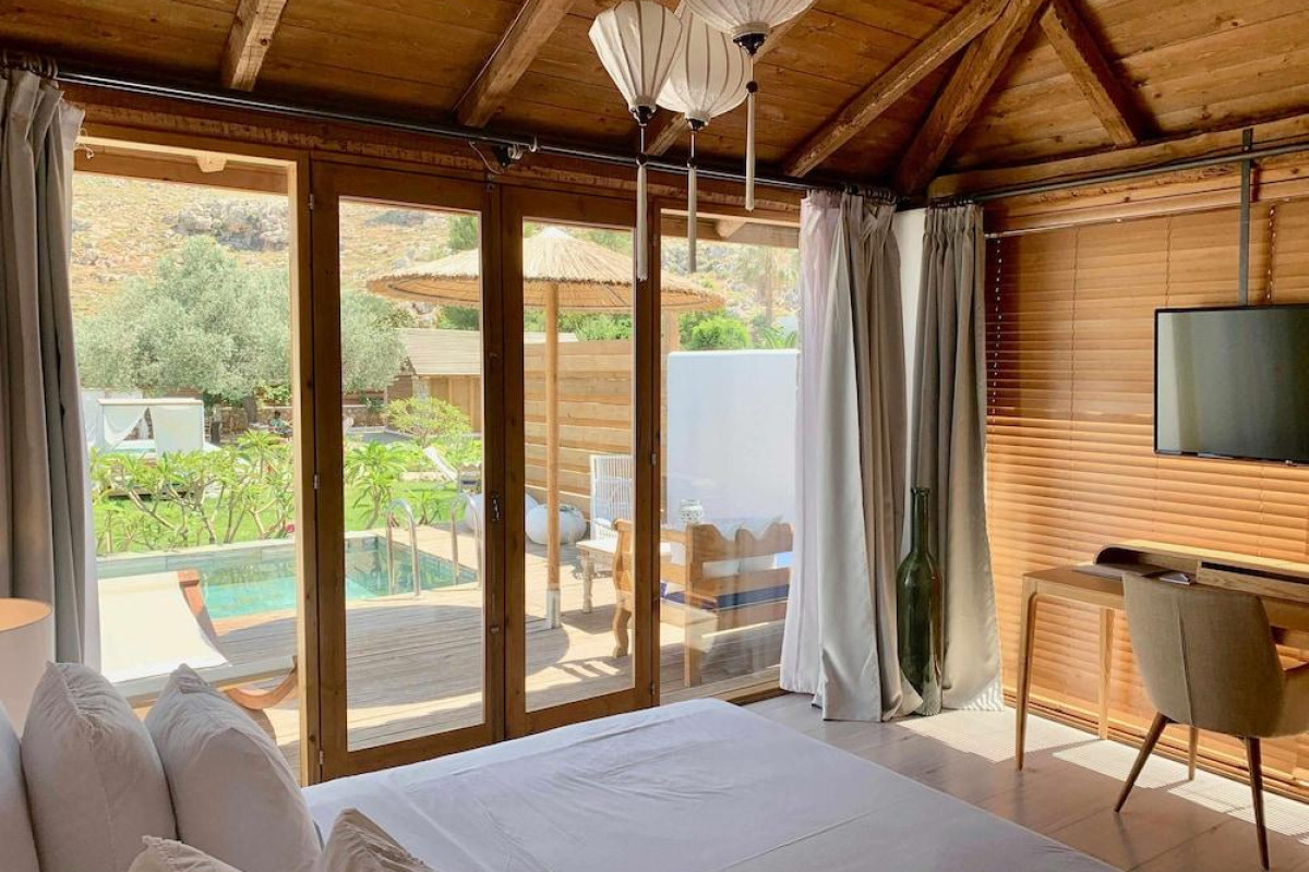 Caesars Gardens Hotel & Spa