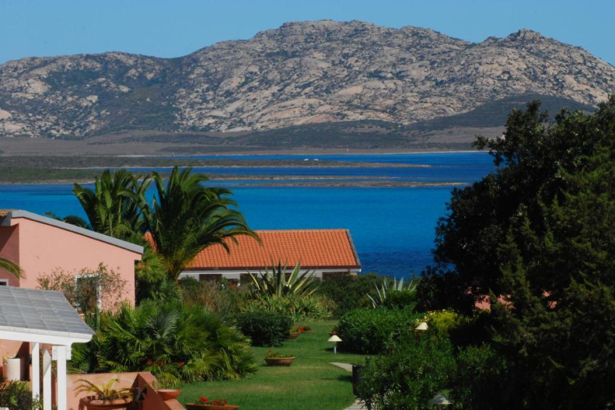 CALA ROSA CLUB HOTEL
