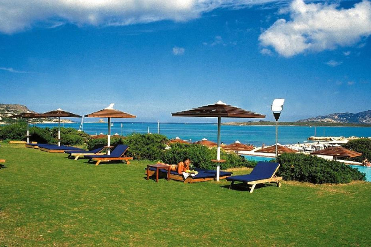 CALA ROSA CLUB HOTEL