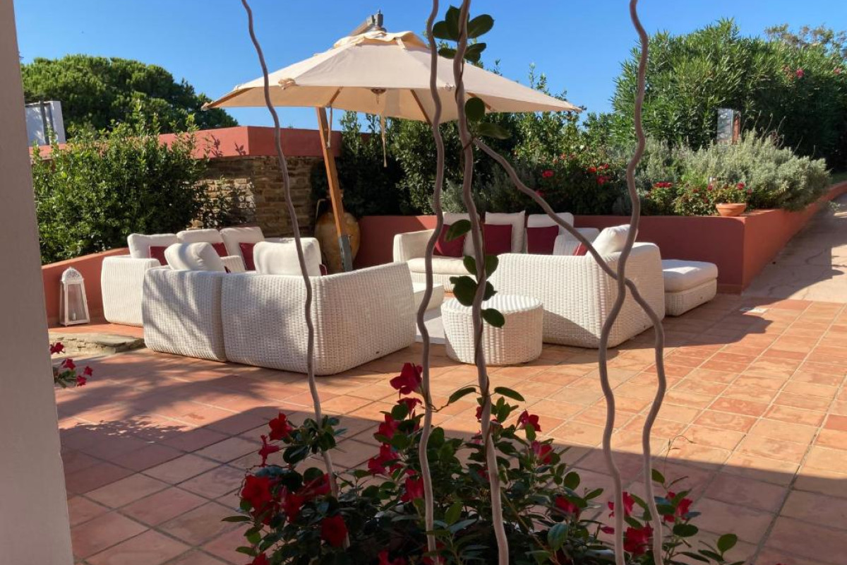 CALA ROSA CLUB HOTEL