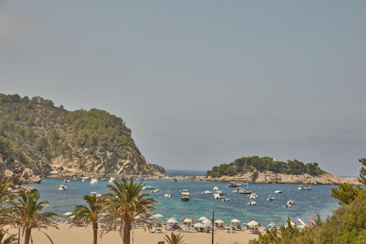 Cala San Miguel The Club