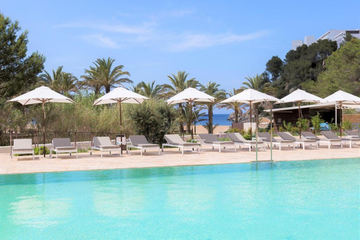 Cala San Miguel The Club