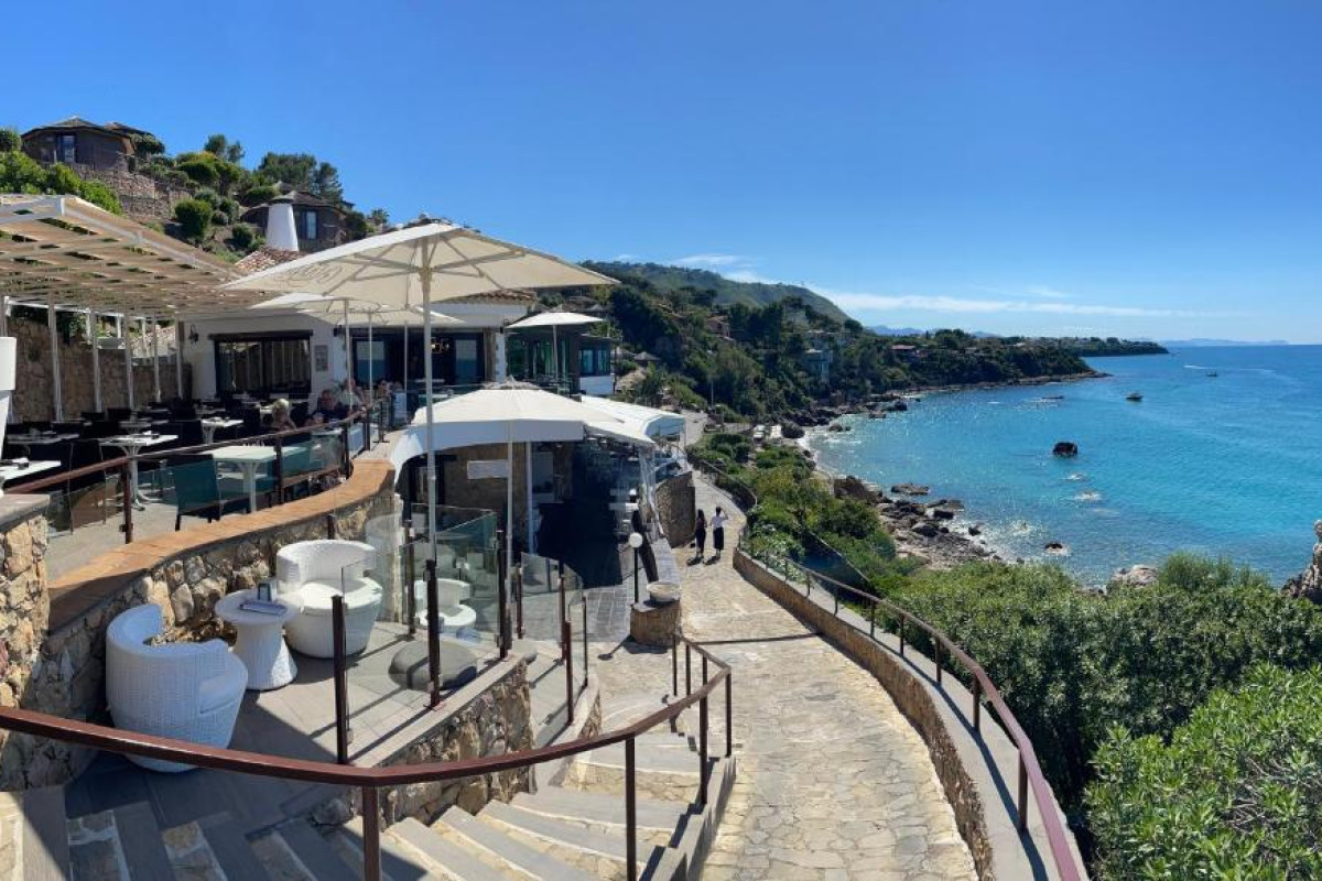 Calanica Resort