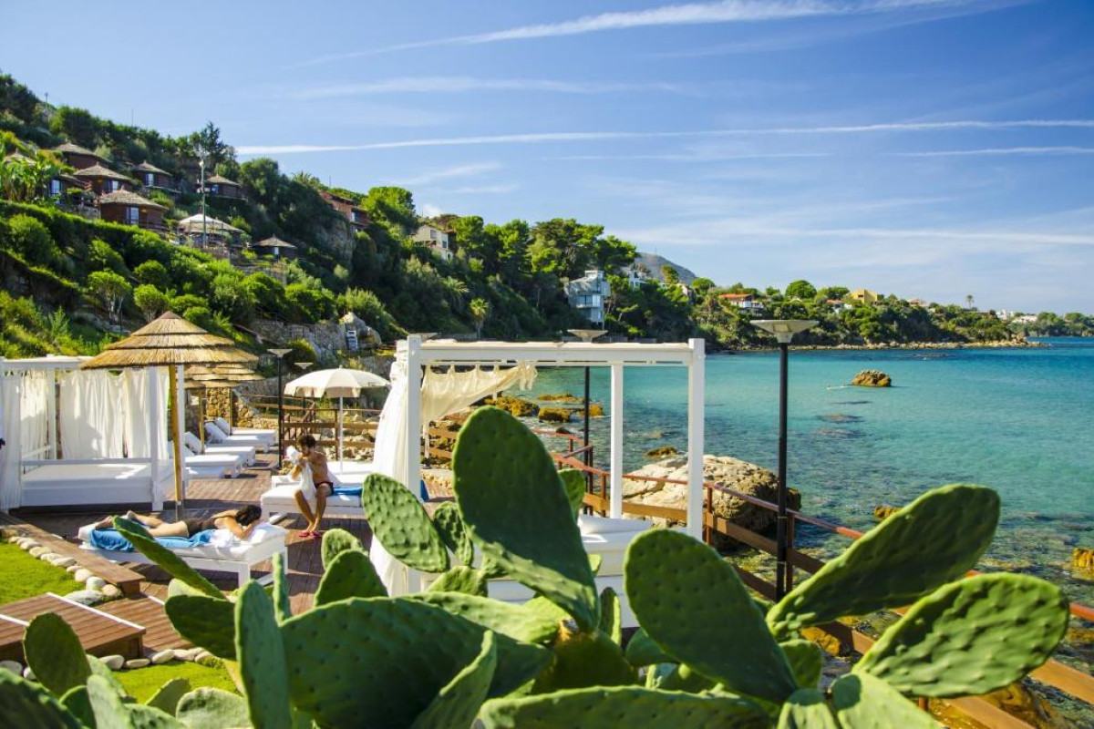 Calanica Resort