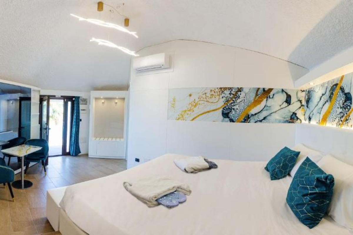 Calanica Resort