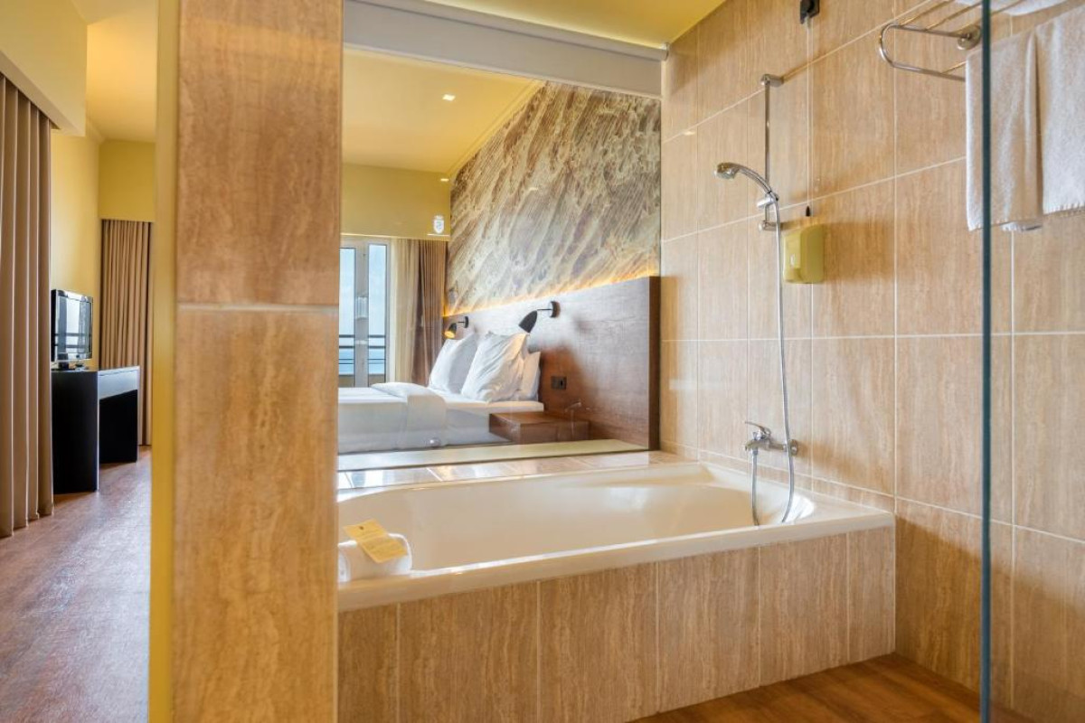 Hotel Calheta Beach