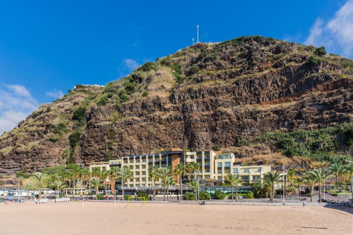 Hotel Calheta Beach