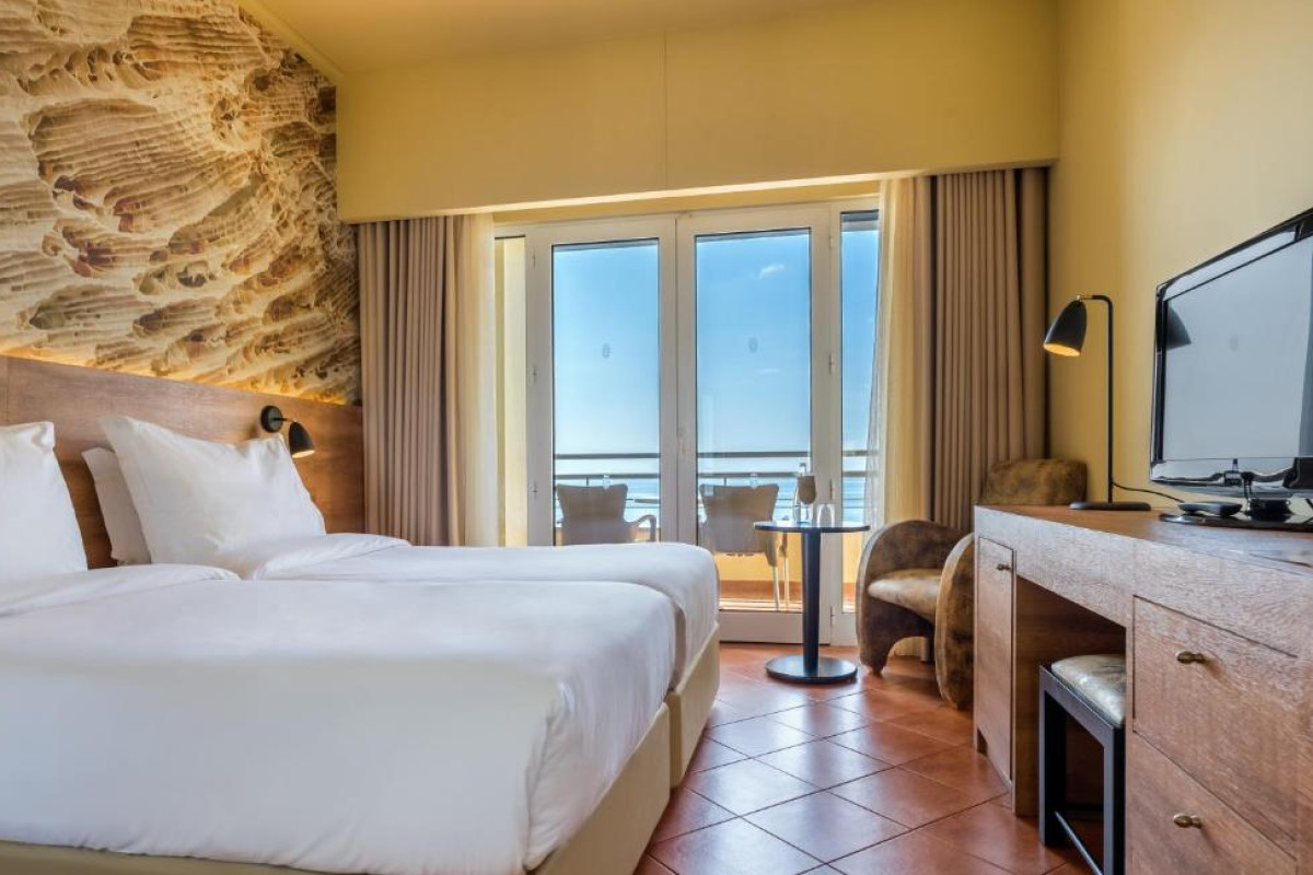 Hotel Calheta Beach