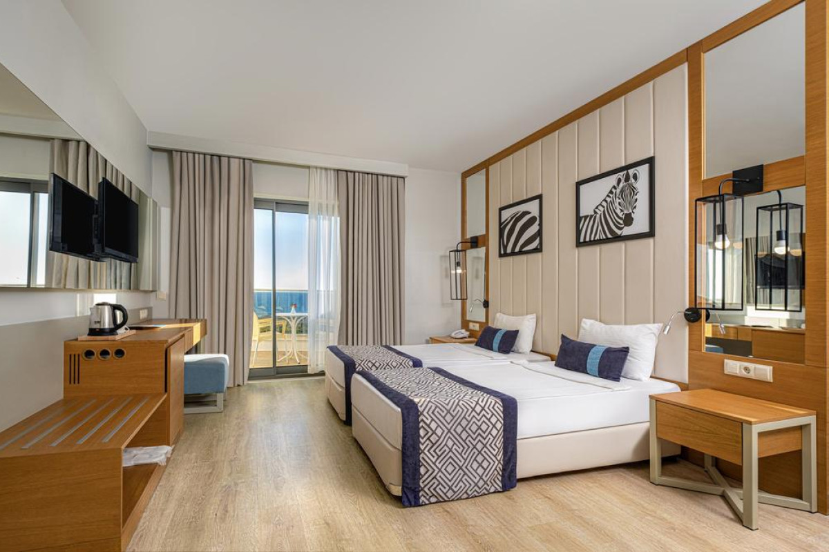 CALIDO MARIS HOTEL