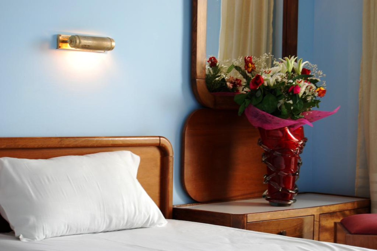 California Beach Hotel (Adults only 18+)