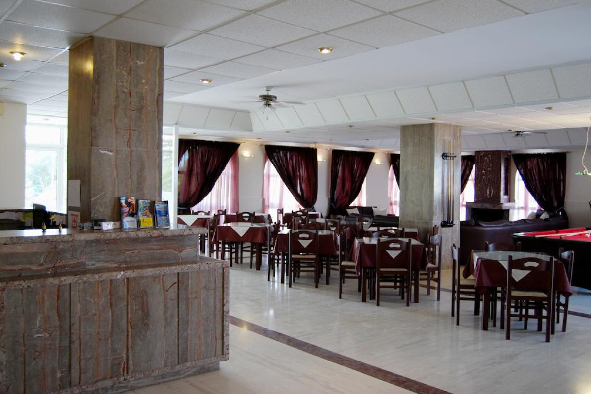 California Beach Hotel (Adults only 18+)