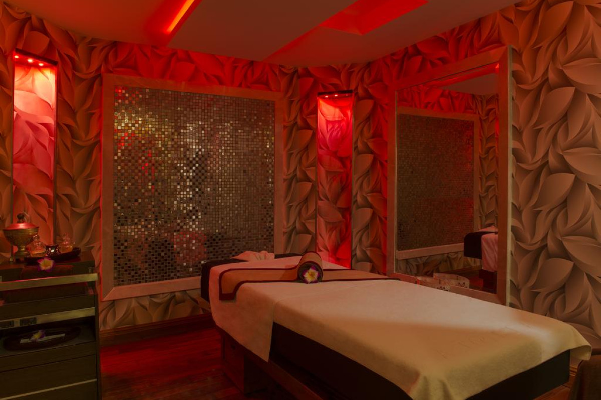 CALISTA LUXURY RESORT