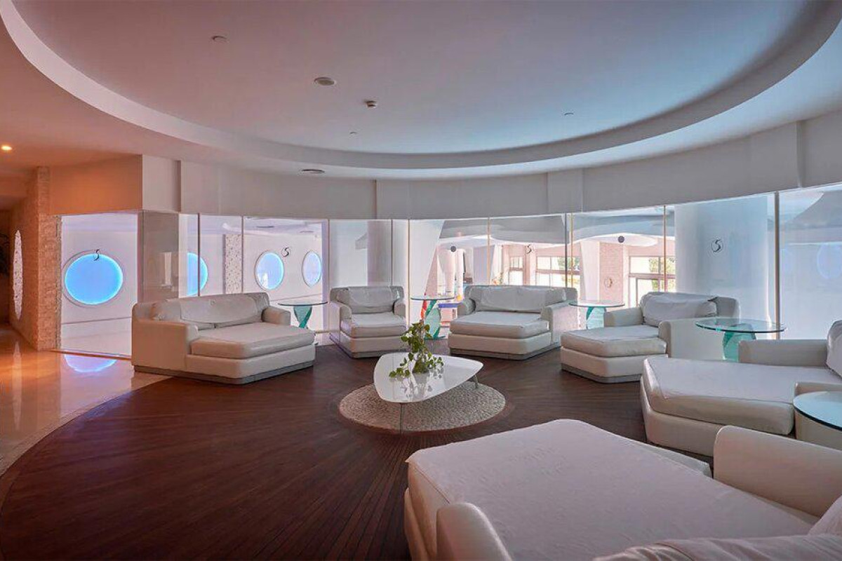 CALISTA LUXURY RESORT WINTER