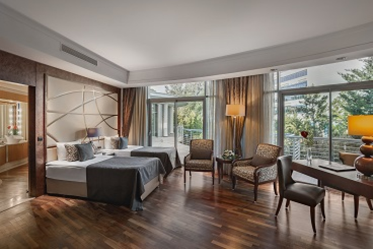 CALISTA LUXURY RESORT