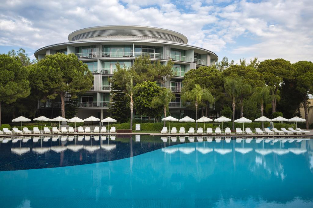 CALISTA LUXURY RESORT