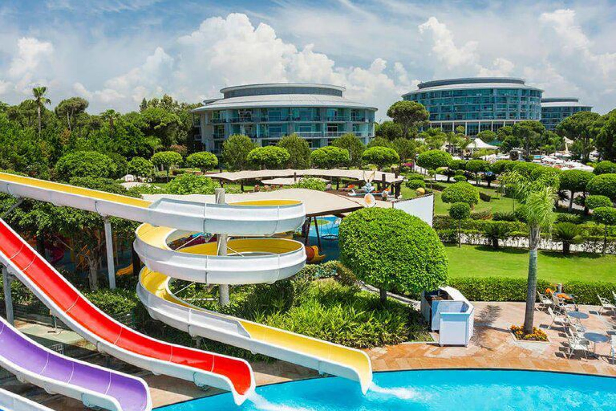 CALISTA LUXURY RESORT WINTER