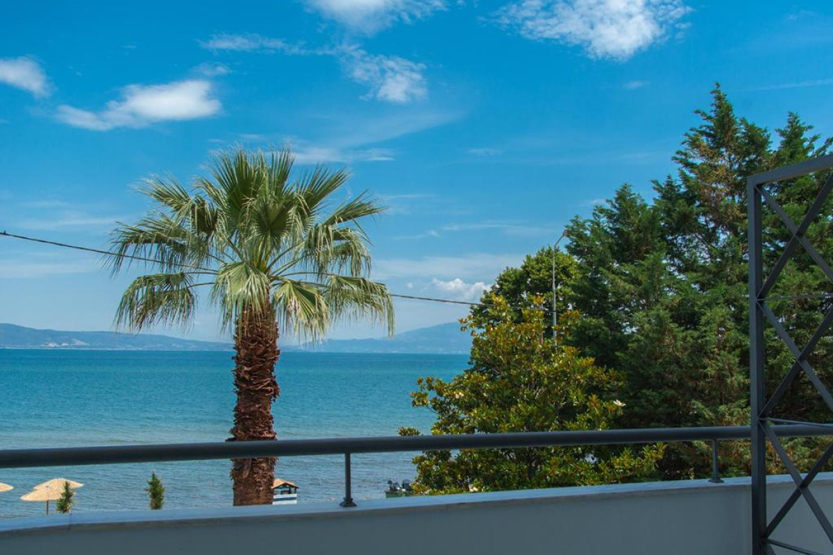 Calma Beach Hotel