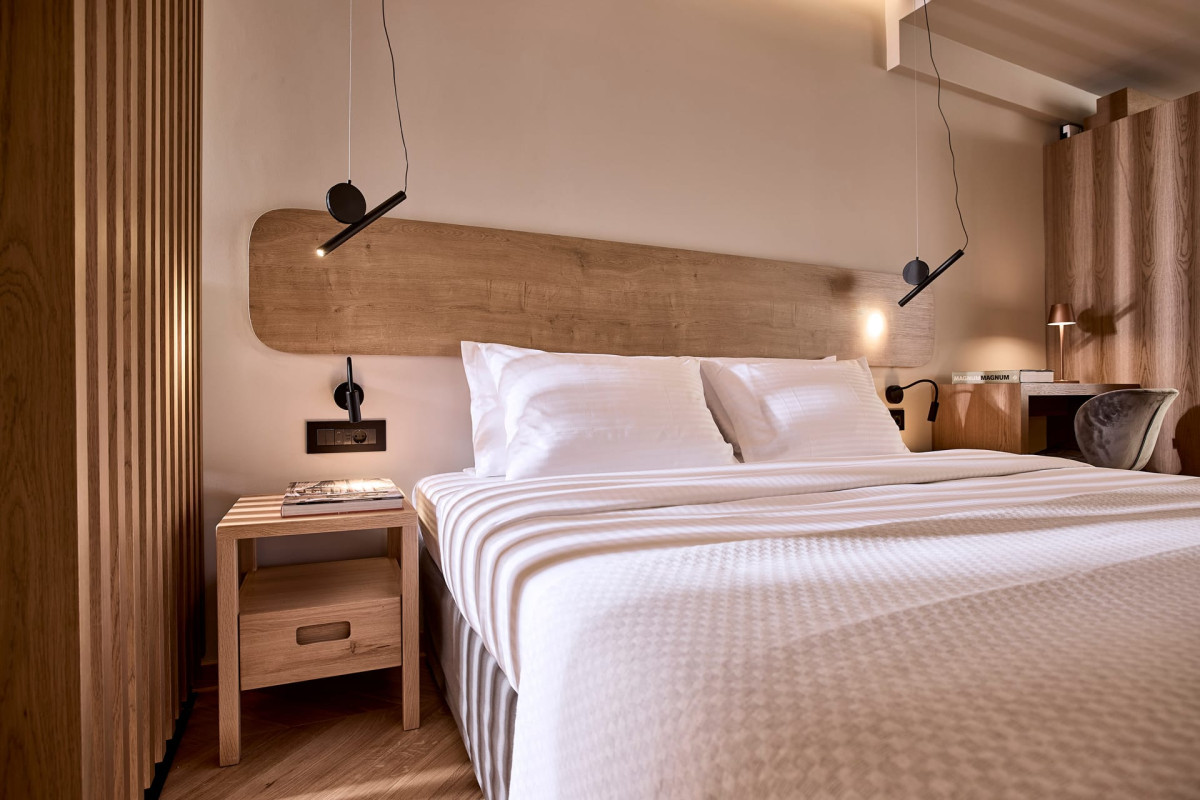 Cama Luxury Suites Kavouri