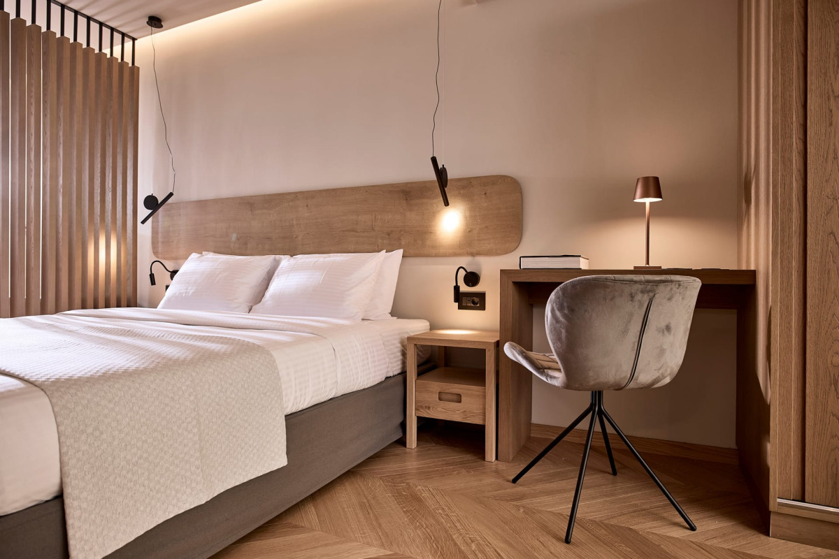 Cama Luxury Suites Kavouri
