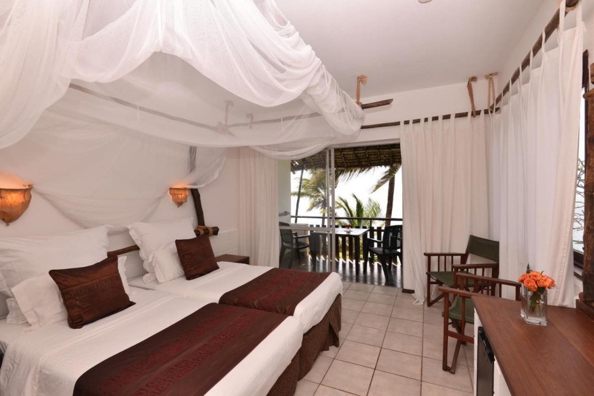 Bahari Beach Hotel
