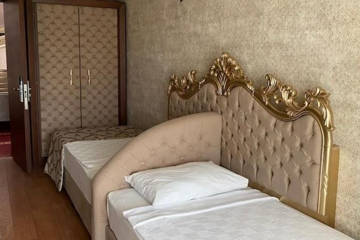 Laur Hotels