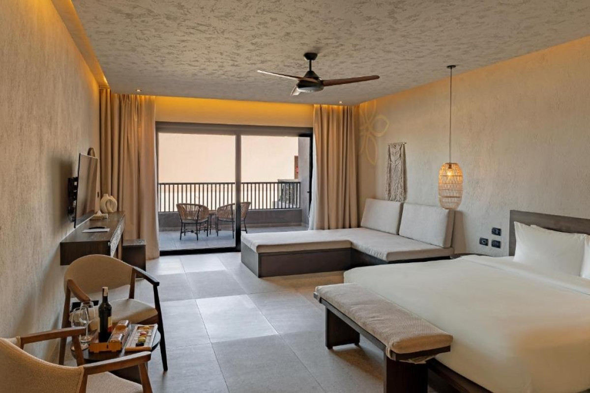 Sentido Naga Bay
