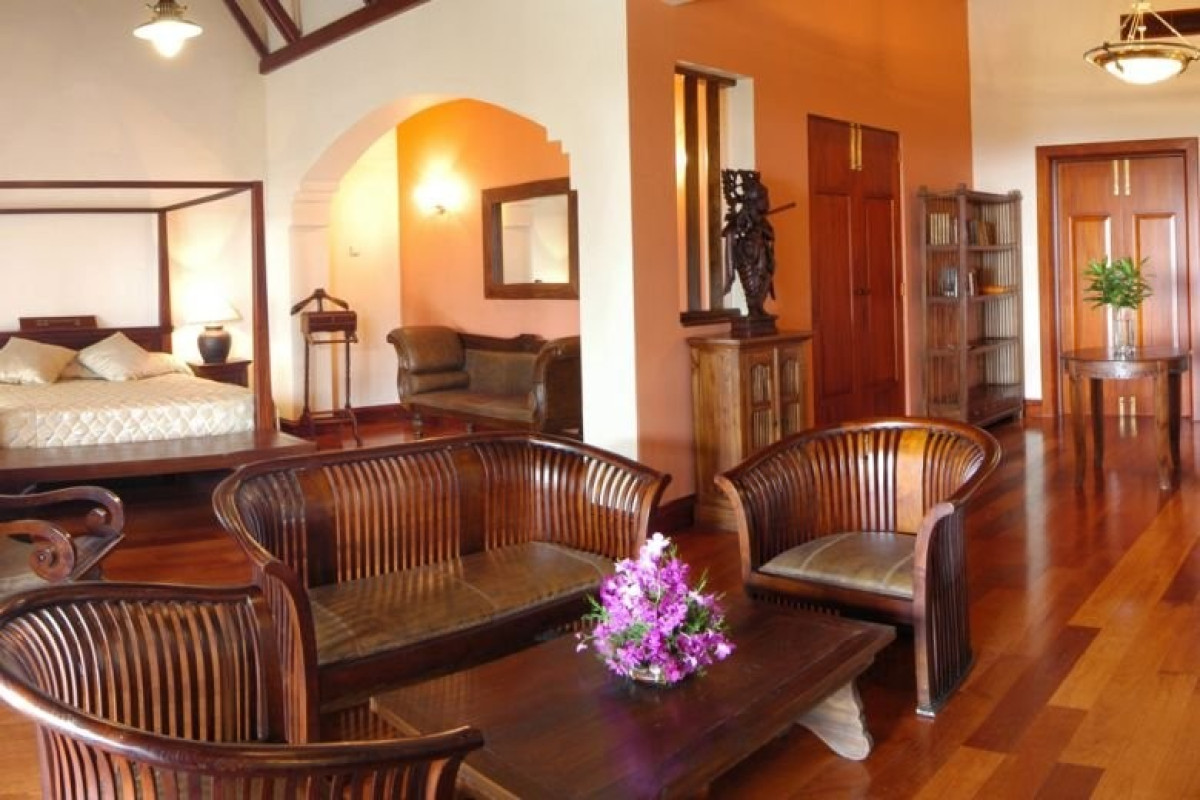 Royal Palms Beach Hotel