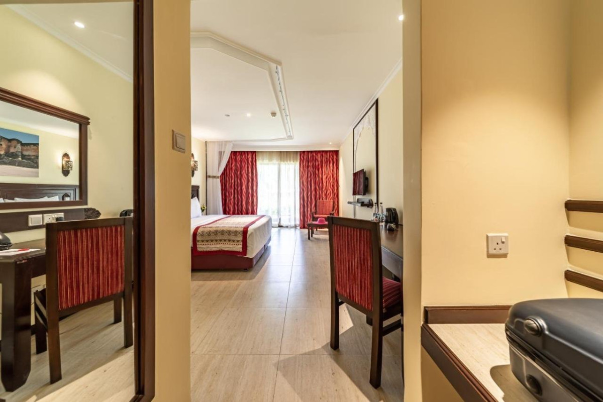 Prideinn Paradise Beach Resort