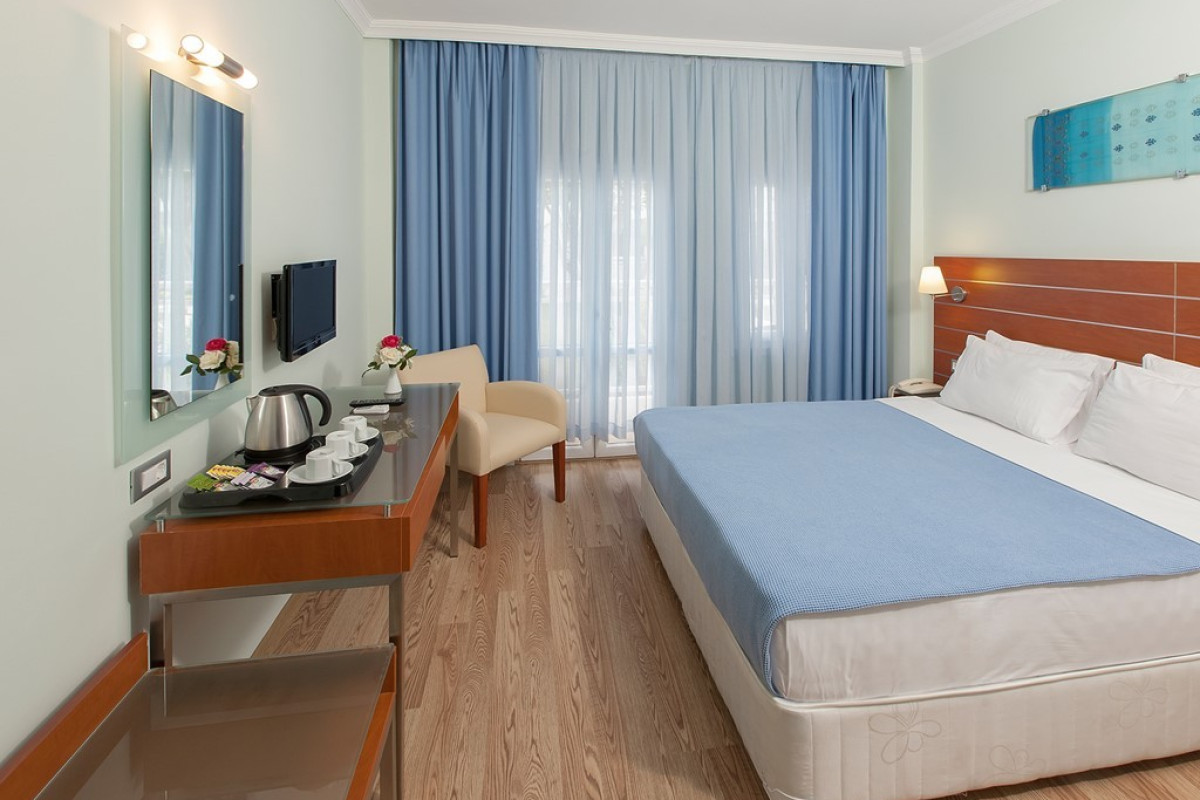 PETUNYA BEACH RESORT
