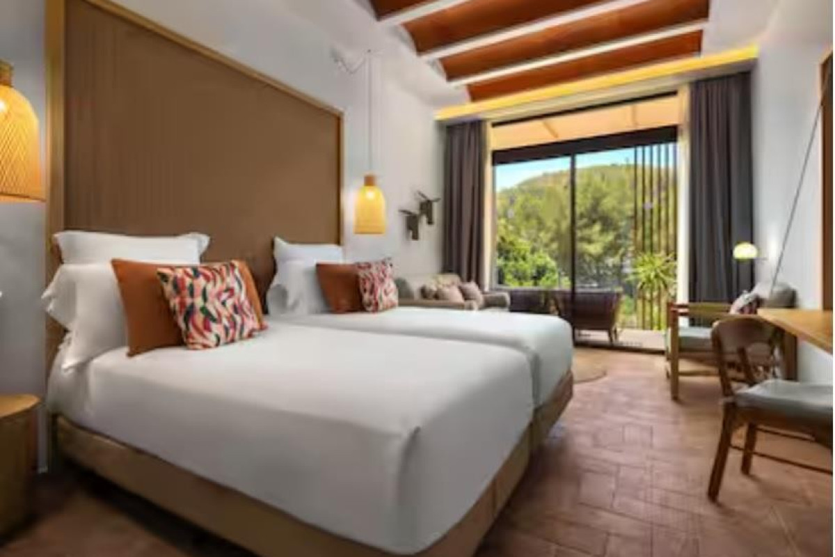 The Club Cala San Miguel Hotel, Curio Collection by Hilton