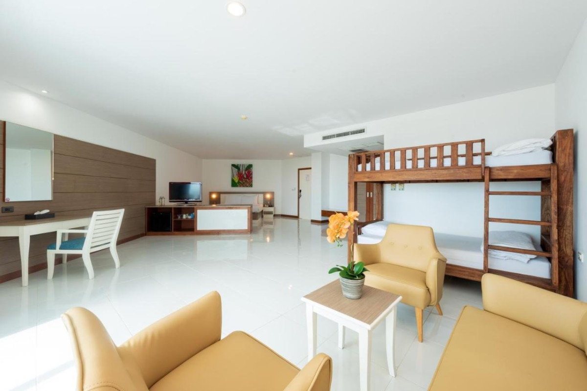Pinnacle Grand Jomtien Resort & Beach Club