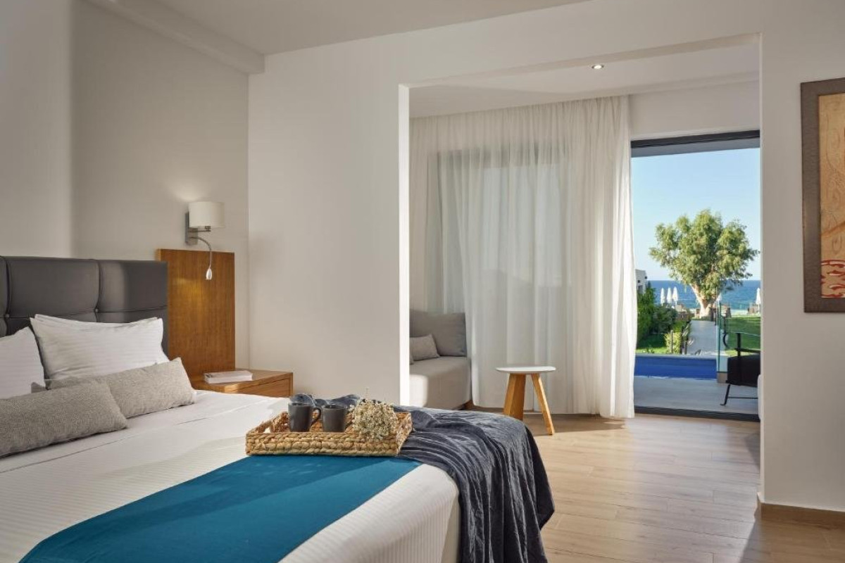 CAVO ORIENT BEACH HOTEL