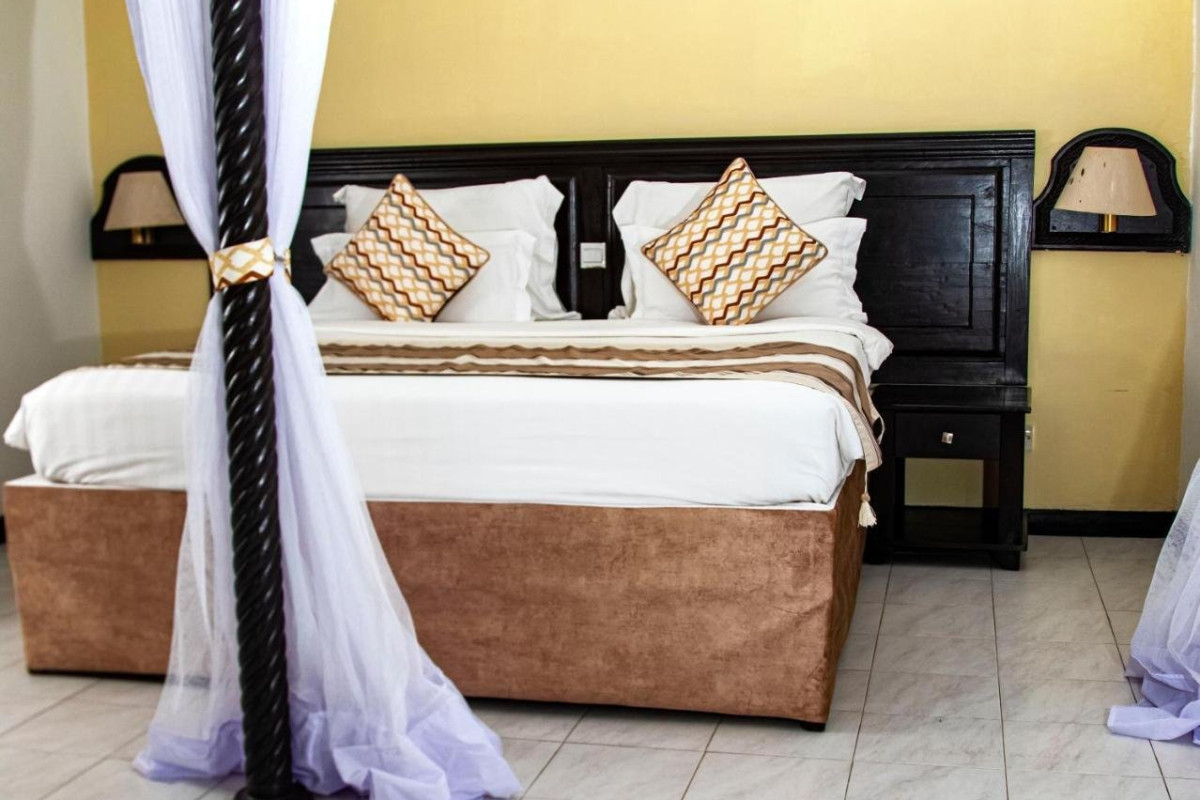 Prideinn Flamingo Beach Resort and Safari Tsavo Explorer RO