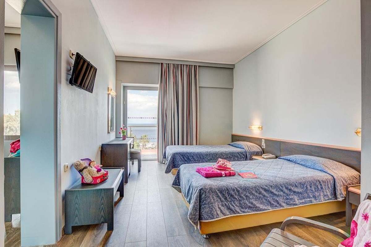 Golden Coast Hotel & Bungalows