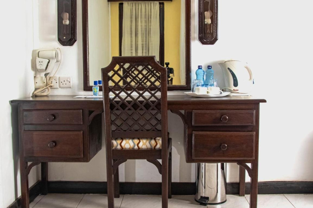 Prideinn Flamingo Beach Resort and Safari Tsavo Explorer RO
