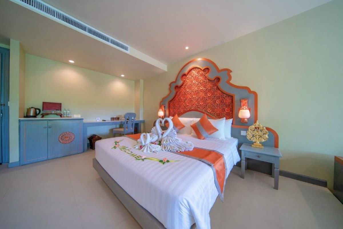 Maikhao Palm Beach Resort