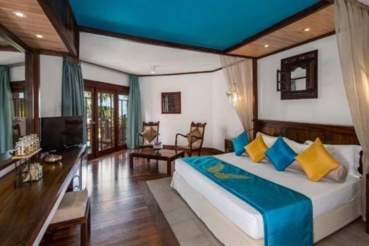 Royal Palms Beach Hotel