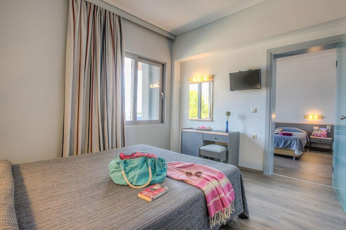 Golden Coast Hotel & Bungalows
